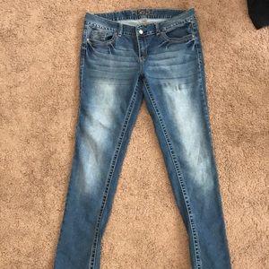 Low rise skinny jeans